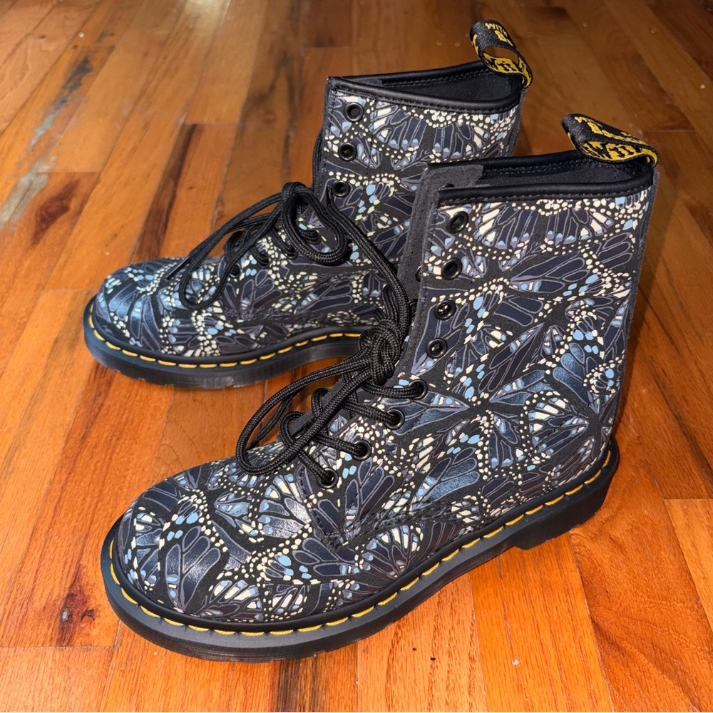 Dr. Martens 1460 Blue Black Butterfly Women's Boots | Size 7 women’s - Picture 9 of 13